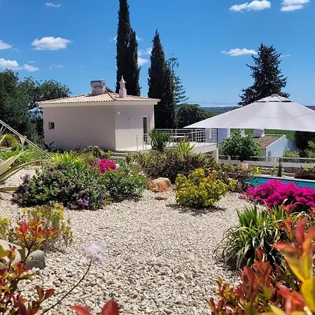 Hébergement de vacances Girassol Met Zwembad