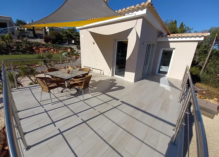 Girassol Met Zwembad Vakantiehuis *