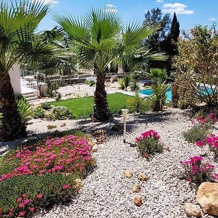 Hébergement de vacances Girassol Met Zwembad